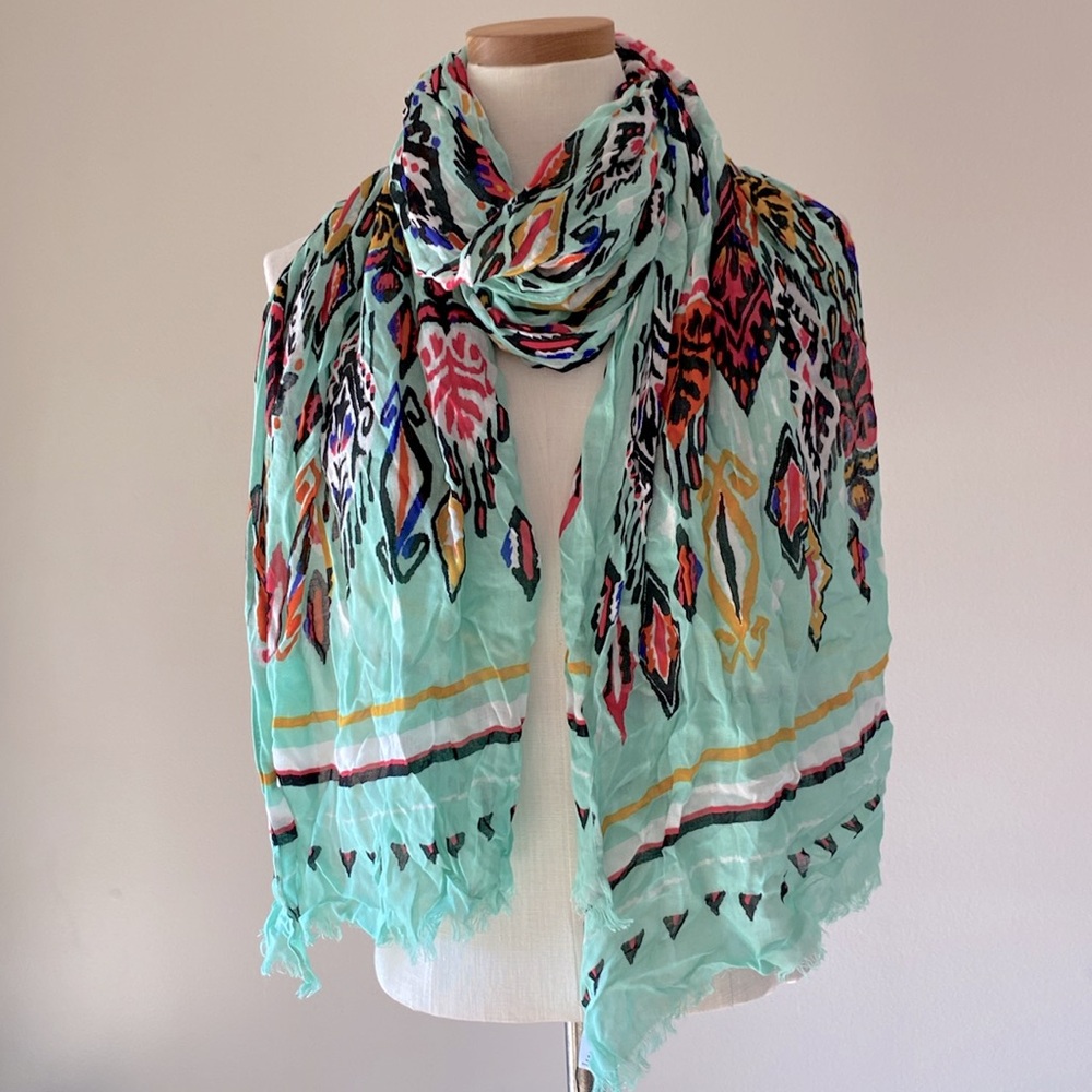 Vera Bradley soft fringe scarf Pueblo 💯 viscose multi color Aztec mint green